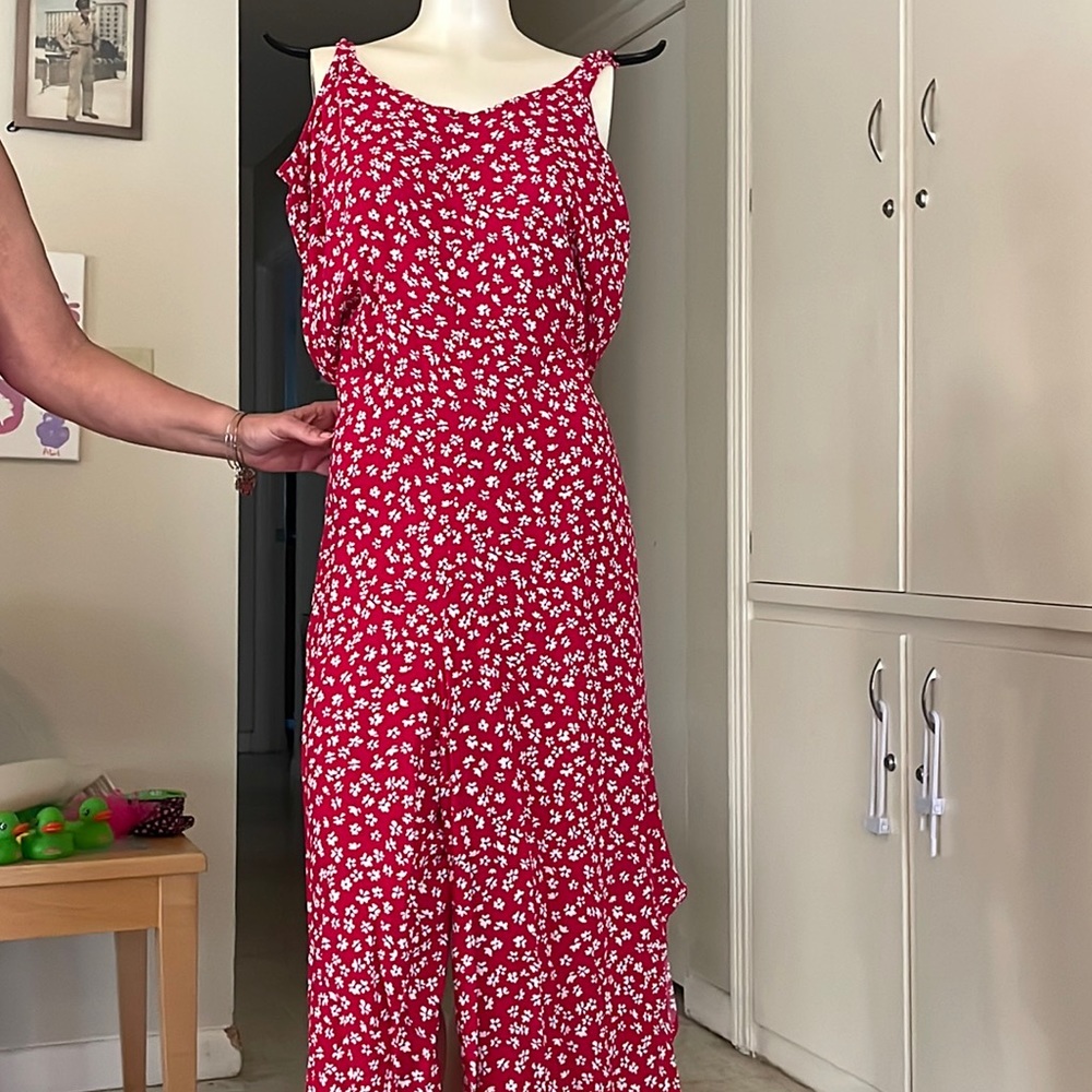 Vince Camuto Jumpsuit size medium